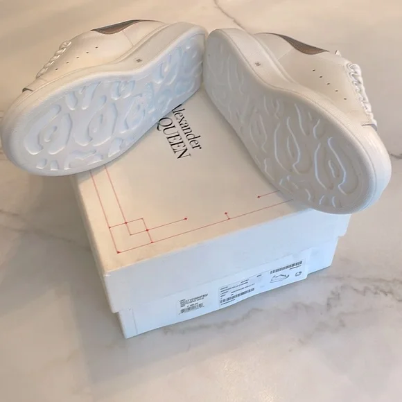 NEW Alexander McQueen Oversized Sneaker (Women) WHITE Size 8US